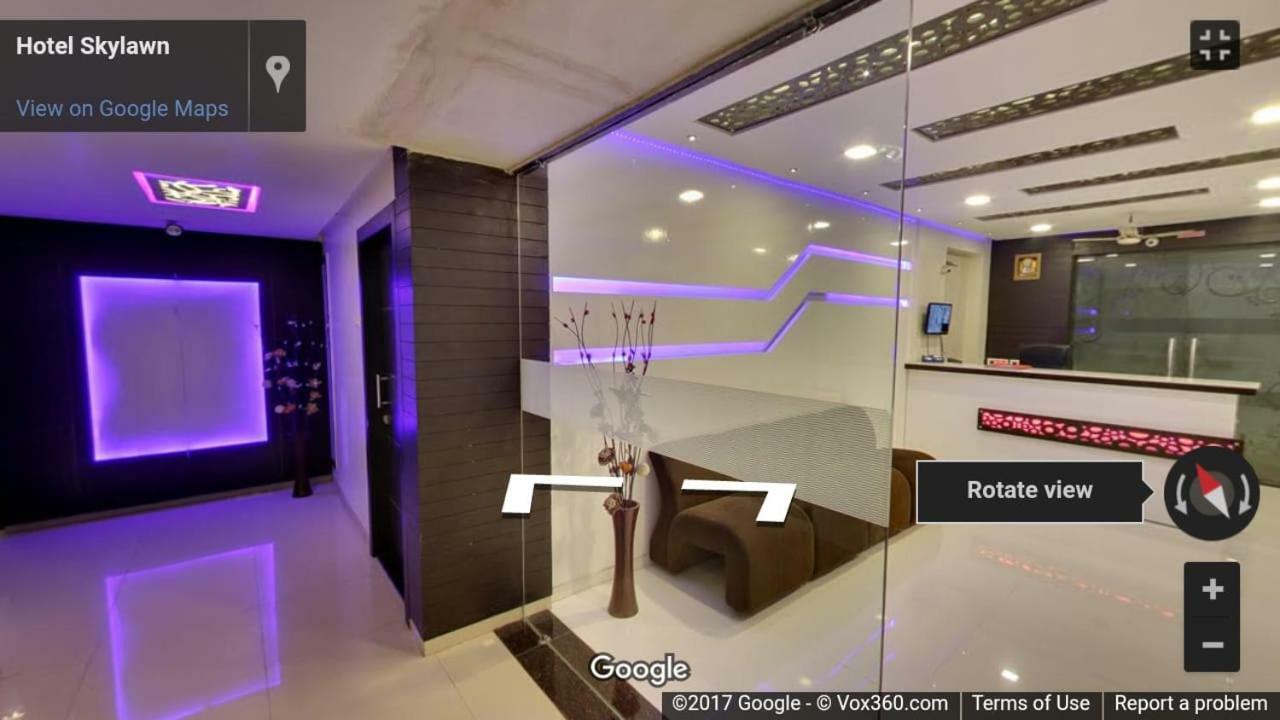 Skylawn Hotel Surat Luaran gambar