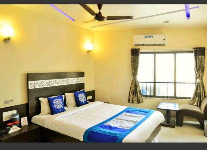 Skylawn Hotel Surat Luaran gambar